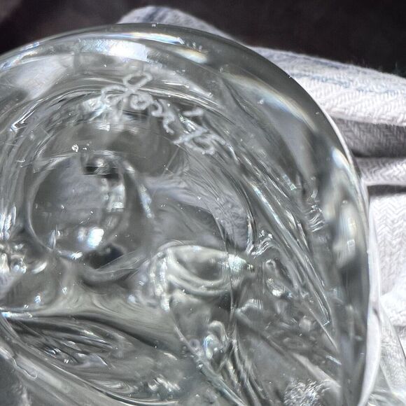 Vintage 1975 Clear Art Glass Crystal Glass Squirrel Figurine Paperweight - Picture 7 of 8